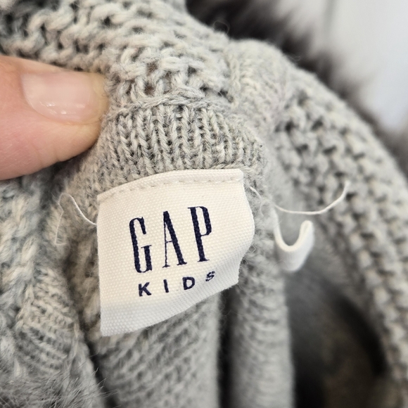 GAP Kids Gray Cable Knit Sweater - Picture 6 of 6